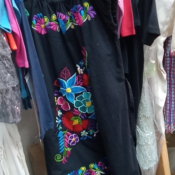 Mexican dress size large and black - Picture 2 of 2